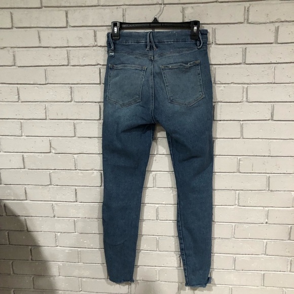 Good American Good Legs Skinny Raw Hem Jeans - Picture 6 of 6